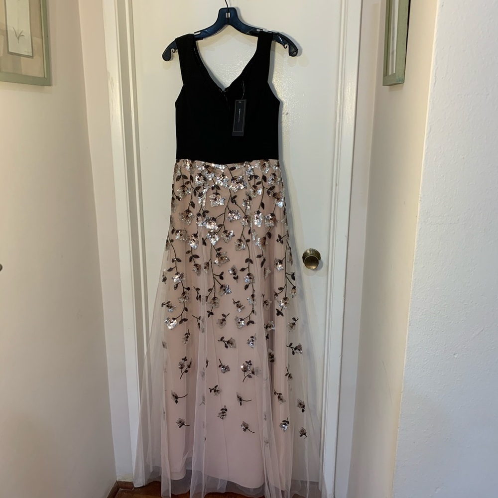 BCBGMAXAZRIA LONG DRESS